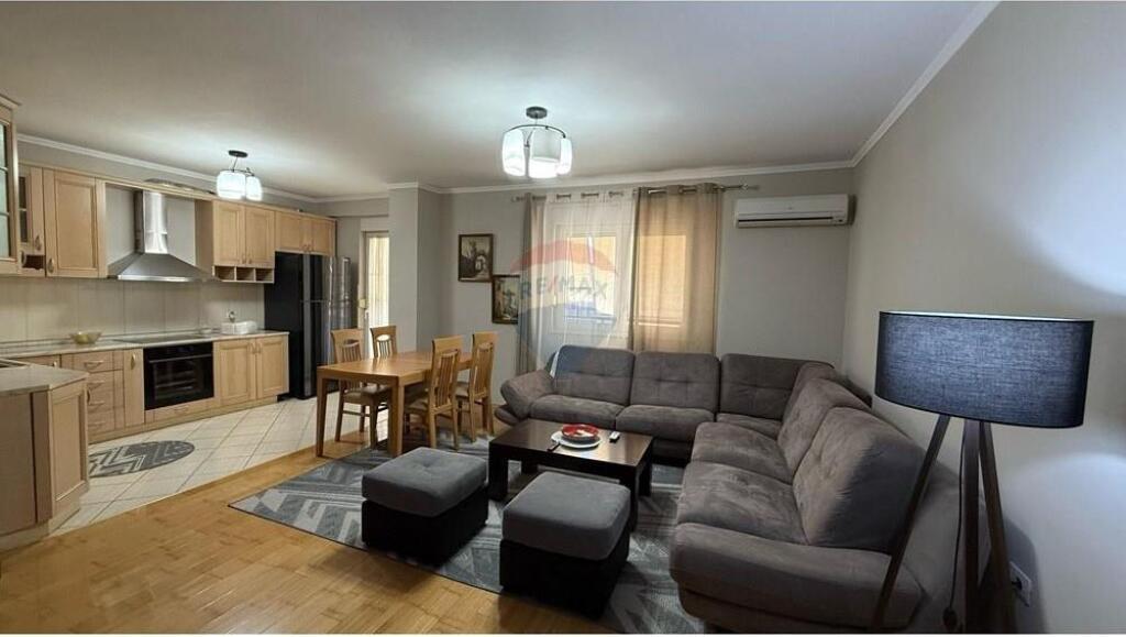 Apartament - Për Shitje - Rruga Dervish Hima, Tiranë