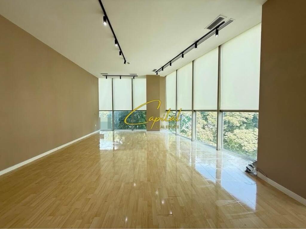 OFFICE FOR RENT 60 M2 POLICE DIRECTORATE 1,200 EURO