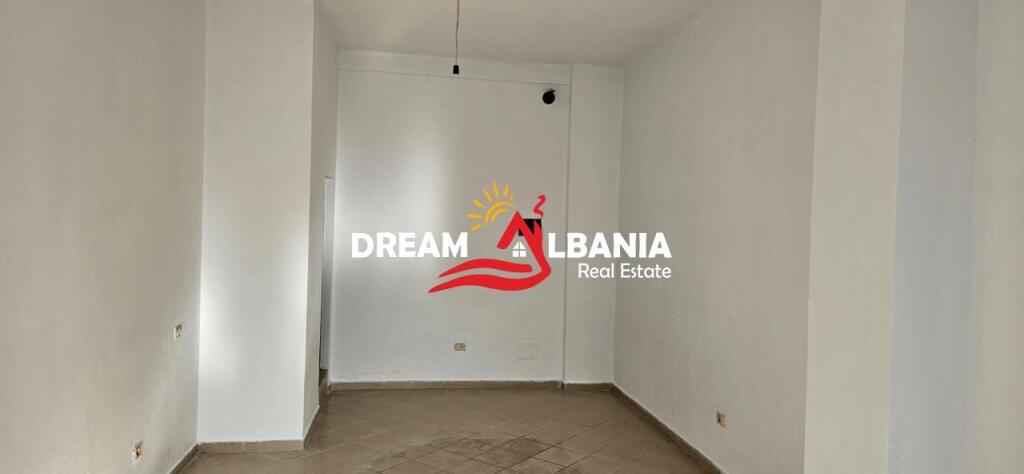 Ufficio in affitto in Via Dritan Hoxha vicino a Kupola a Tirana (ID 4271830)