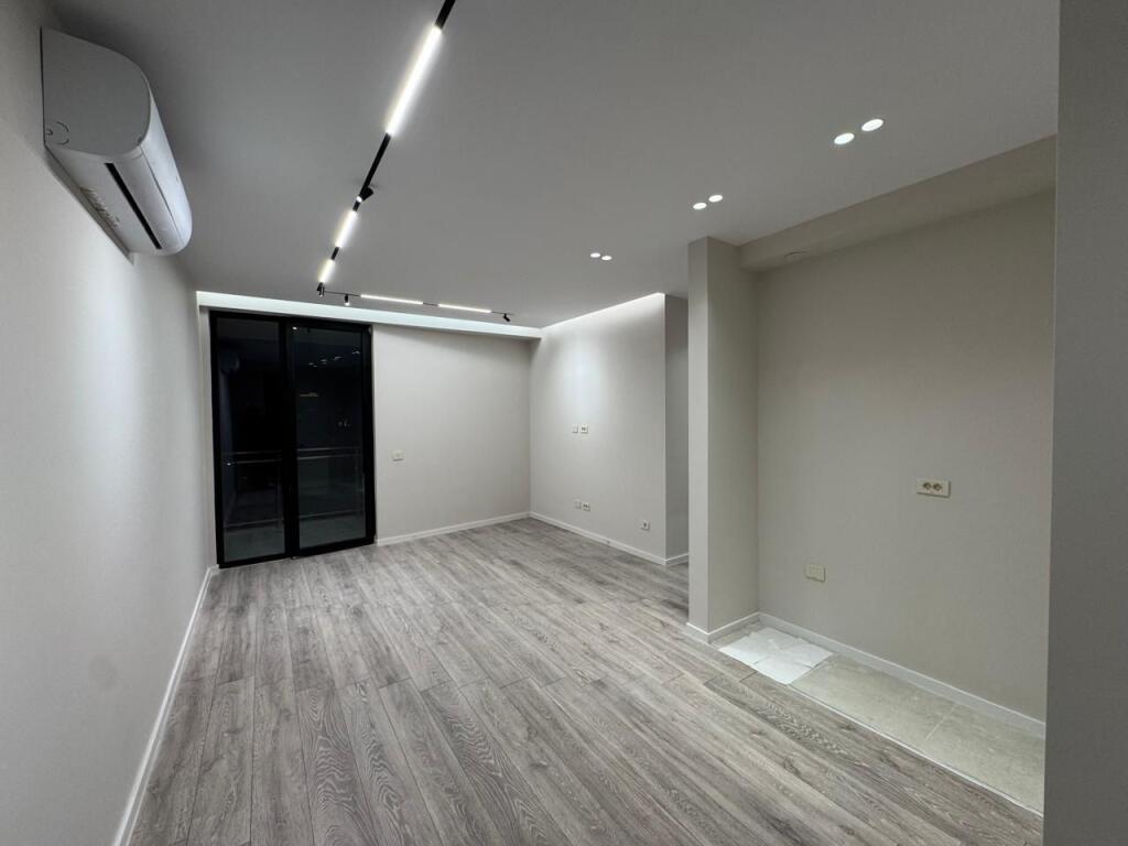 Jepet me qira apartament 2+1 tek Rruga Mine Peza!!!
