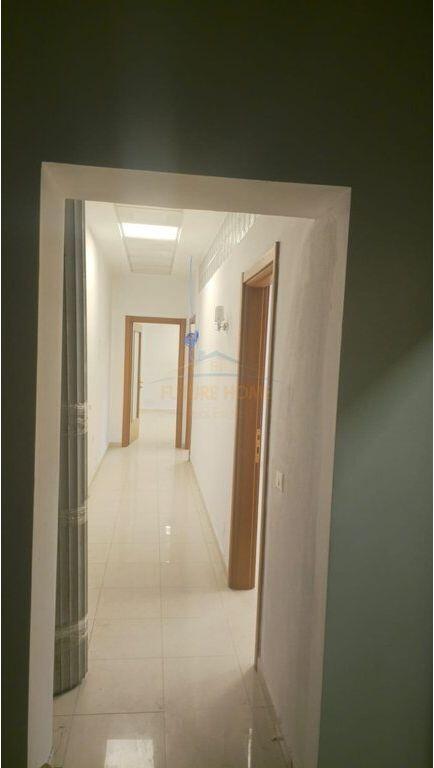 Business unit, for sale in Center, Tirana