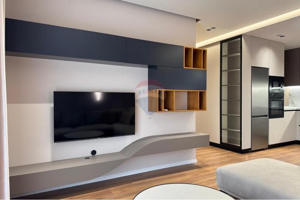 Apartament per qera 1+1 tek Rruga e Deshmoreve