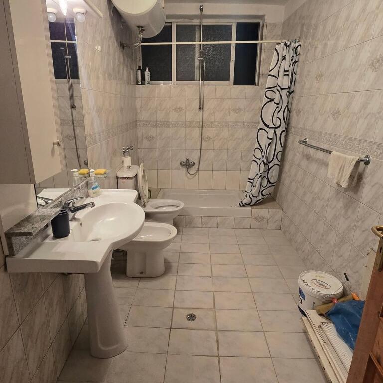 In Affitto..!! Occasione per la Zona..!!  📍 Via Myslym Shyri (Vicino Albtelecom)  🏠 Appartamento 2+1
