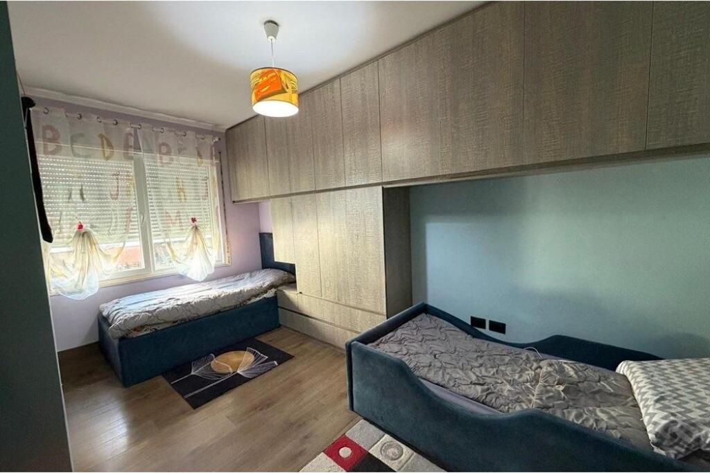 Apartment 2+1 Paris Commune