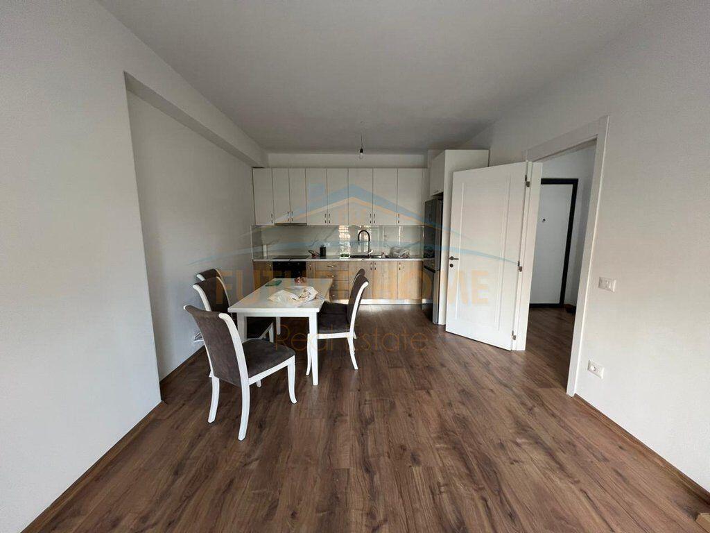 Shitet Apartament 2+1+2, Bulevardi i Ri