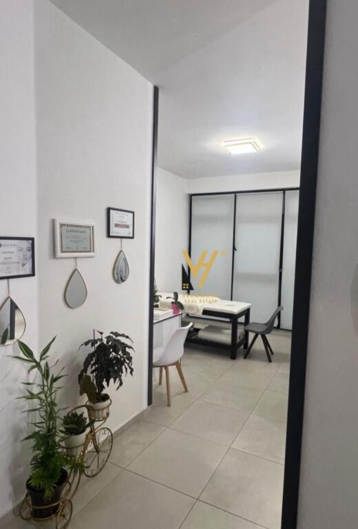 LOCALE COMMERCIALE DI 60 M2 IN AFFITTO PRESSO L'EX PARCO 50.000 LEKE