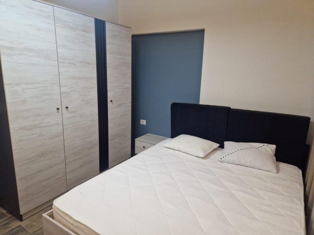House for rent, in Pallat i Ri 2+1   