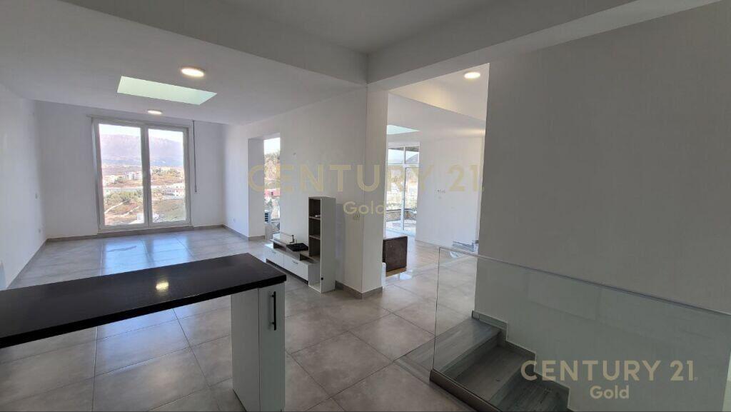 VILLA WITH POOL FOR RENT IN KODRA E DIELLIT 2!