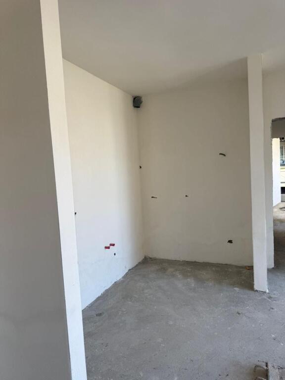 🏙️ VENDIAMO APPARTAMENTO 2+1+2 – ZONA ELITARIA 📍 Vicino ad Air Albania