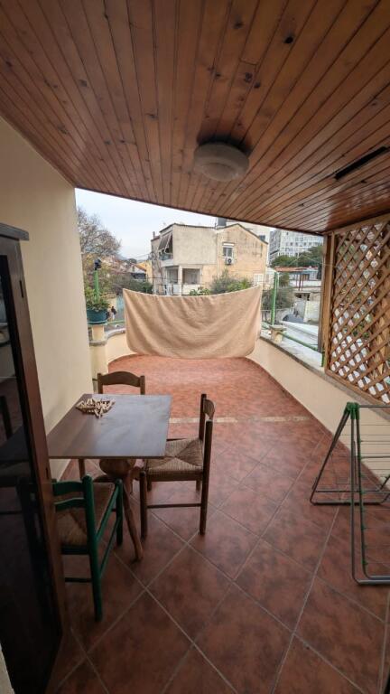 Affittasi appartamento 1+1 arredato a Selvia, vicino a Villa Gold.