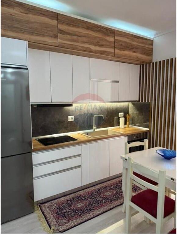 Apartment for rent 2+1 on Dibra Street