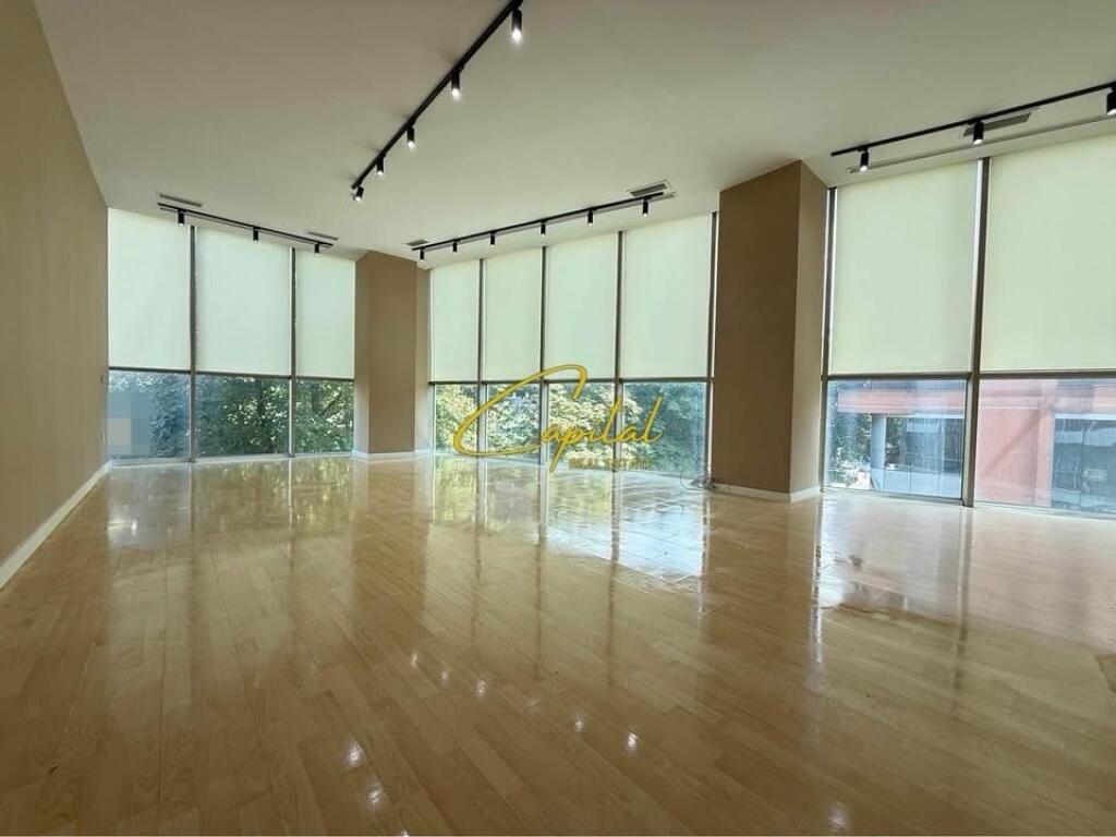 OFFICE FOR RENT 60 M2 POLICE DIRECTORATE 1,200 EURO