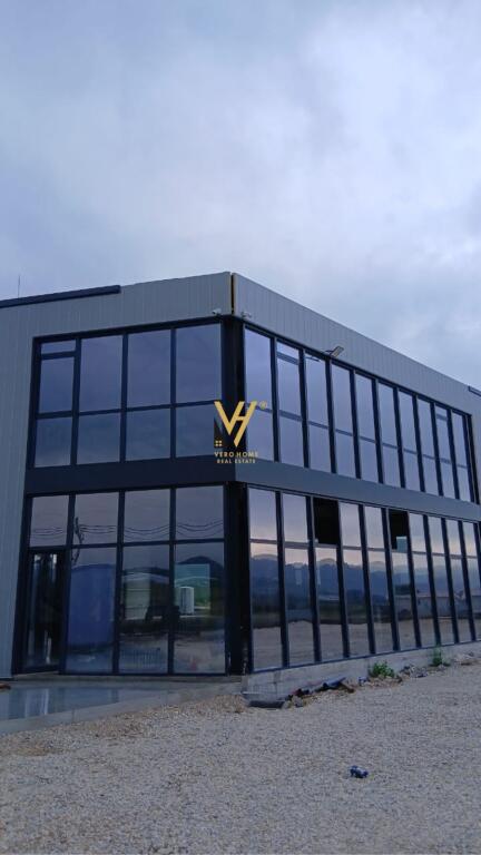 WAREHOUSE FOR RENT 4,900 M2 IN VAQARR 400,000 LEKE