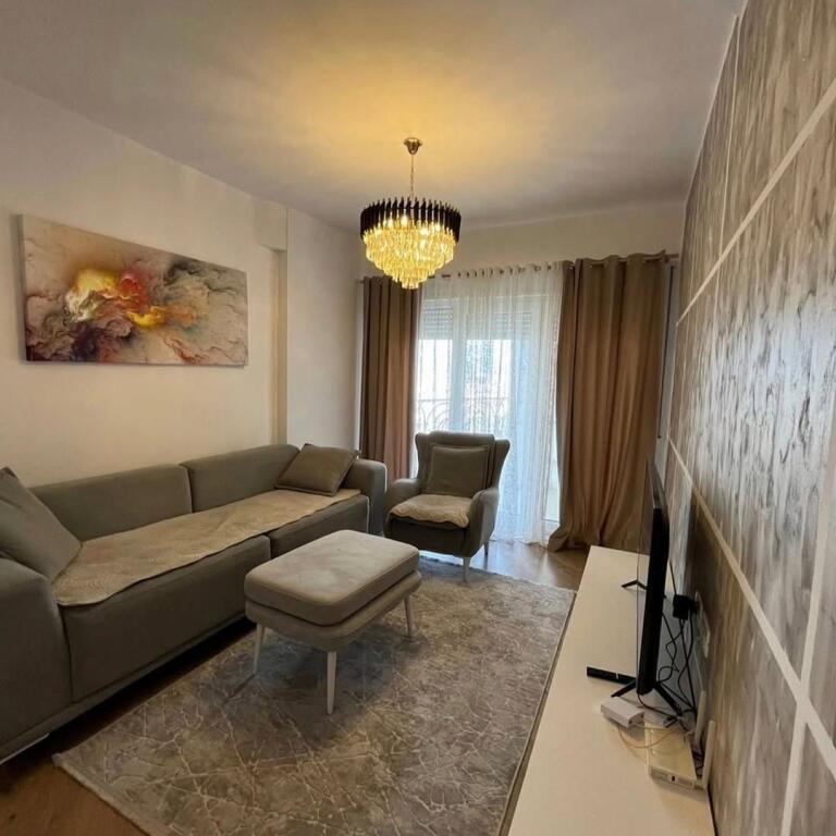 Shitet..!!  📍 Kodra e Diellit 2 (Objekti Flutura)  🏠 Apartament 1+1  