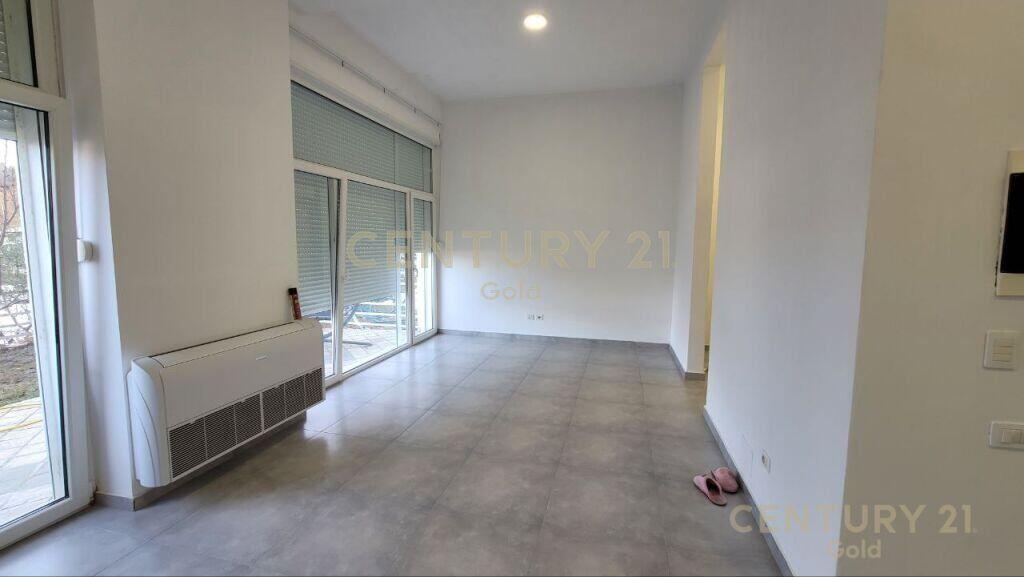 VILLA WITH POOL FOR RENT IN KODRA E DIELLIT 2!