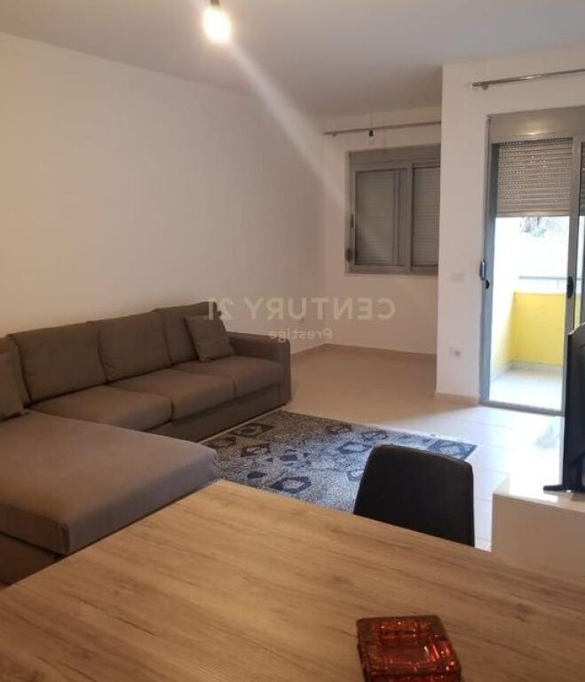 SHITET APARTAMENT 1+1 TEK "KOMPLEKSI FARI", LIQENI I THATE!