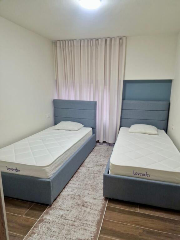 📣 QERA Apartament 2+1 📍 Stacioni i Trenit, Prane Karburant ESP Oil ✨