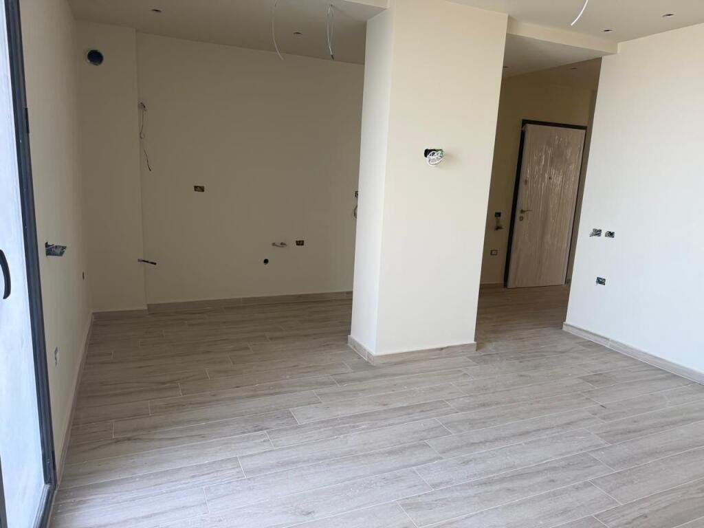 🌊🏡 Appartamento 2+1 in vendita – 📍Vlorë
