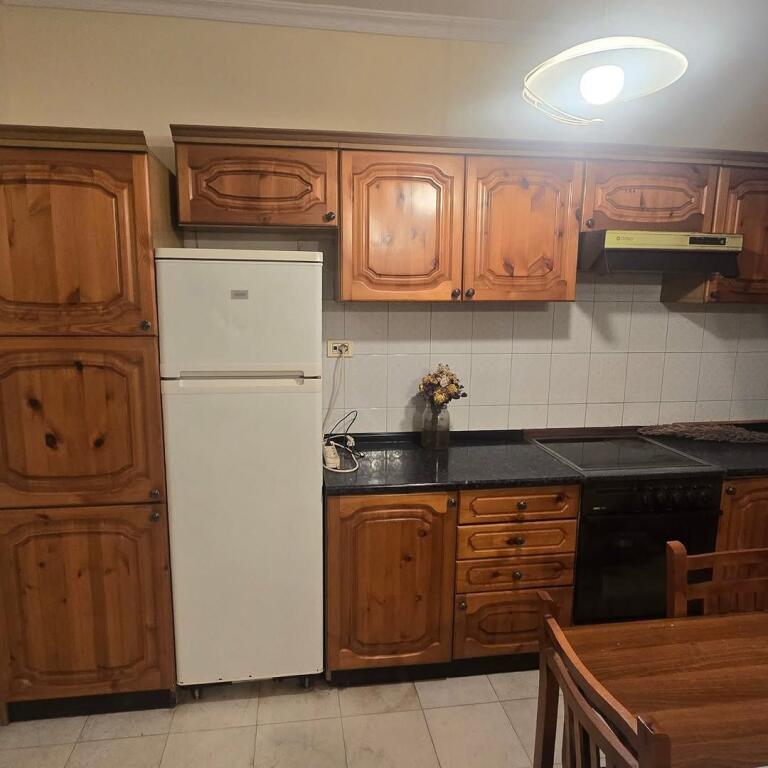 In Affitto..!! Occasione per la Zona..!!  📍 Via Myslym Shyri (Vicino Albtelecom)  🏠 Appartamento 2+1
