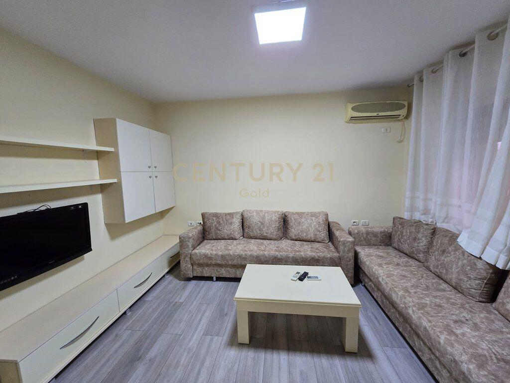 MYSLYM SHYRI, APARTAMENT 1+1 PER SHITJE