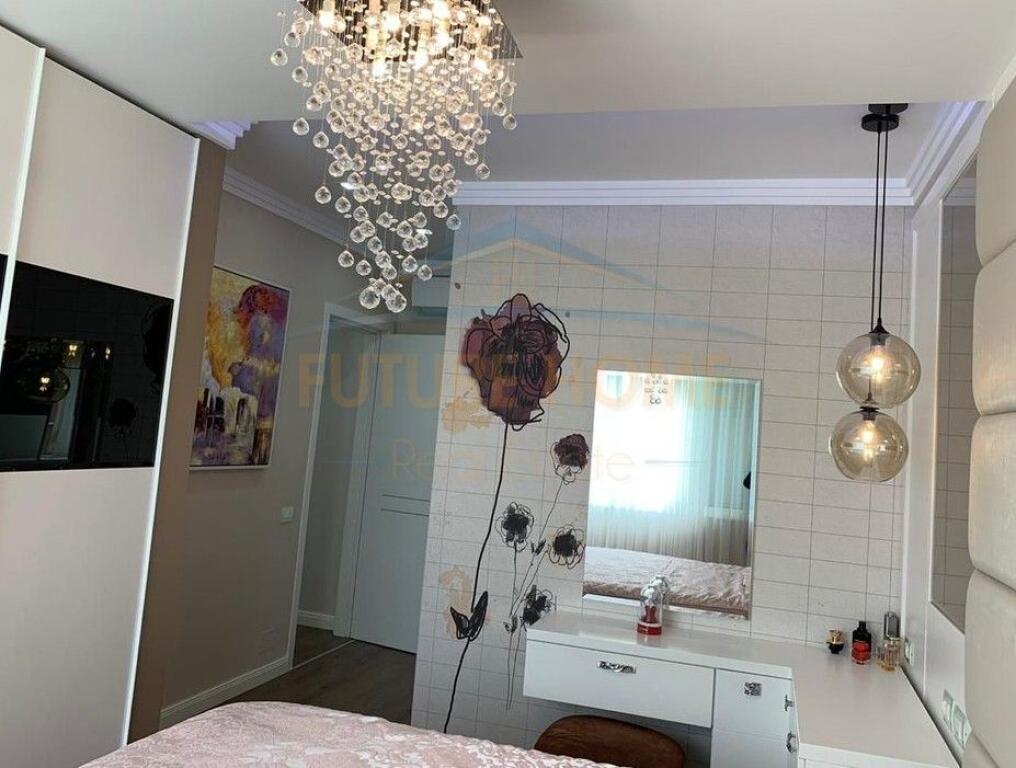 Qira,Apartament 2+1+ Post parkimi,Liqeni i Thate.