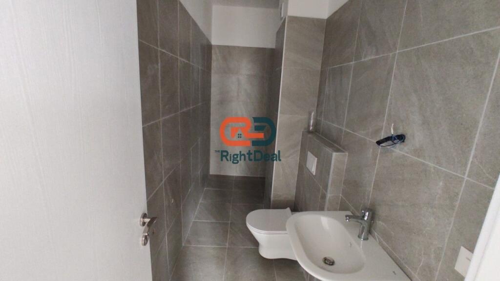 At Pharmacy 10, In the Arlis Complex, Office Space For Rent With Spacious Areas !!