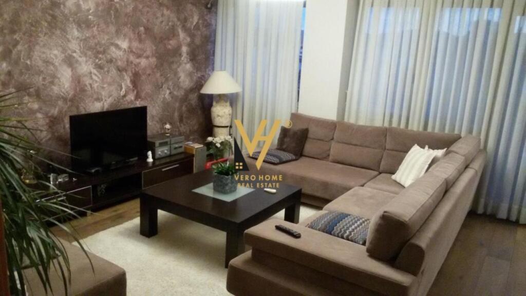 JEPET APARTAMENT 2+1+2+BLK ME QERA TE SELVIA 80.000 LEKE