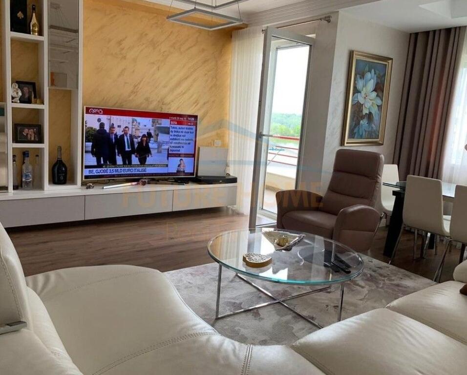 Qira,Apartament 2+1+ Post parkimi,Liqeni i Thate.