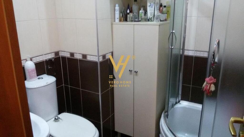 JEPET APARTAMENT 2+1+2+BLK ME QERA TE SELVIA 80.000 LEKE