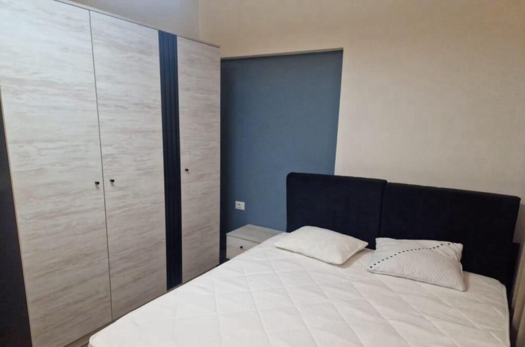 APARTAMENT ME QERA 2+1 SATCIONI TRENIT 70.000 LEKE