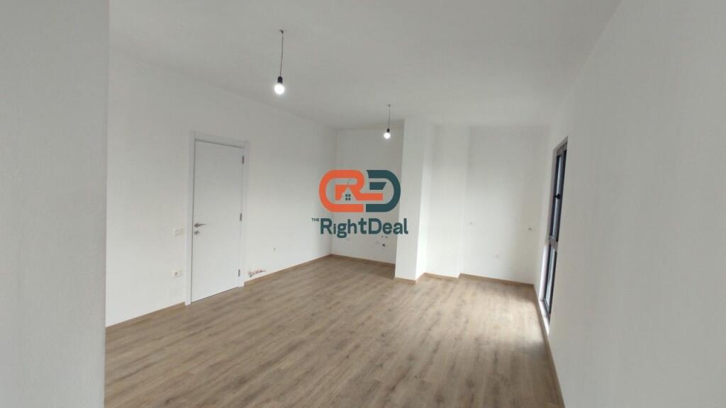 At Pharmacy 10, In the Arlis Complex, Office Space For Rent With Spacious Areas !!