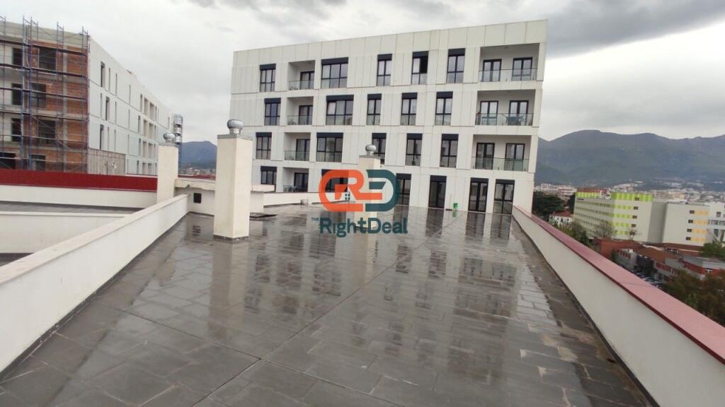 At Pharmacy 10, In the Arlis Complex, Office Space For Rent With Spacious Areas !!
