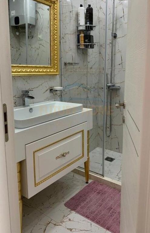 Qira,Apartament 2+1+ Post parkimi,Liqeni i Thate.