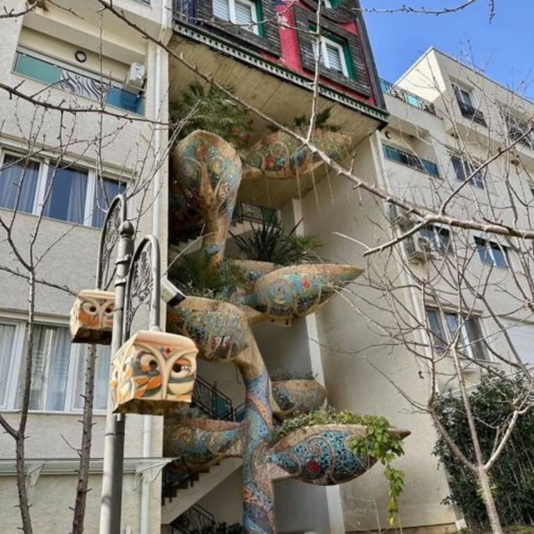 Shitet..!!  📍 Kodra e Diellit 2 (Objekti Flutura)  🏠 Apartament 1+1  