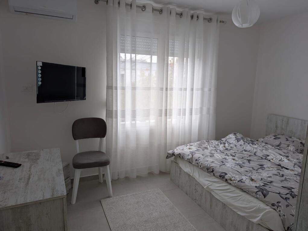 House for rent, in Pallat i Ri 2+1       ID   13940   