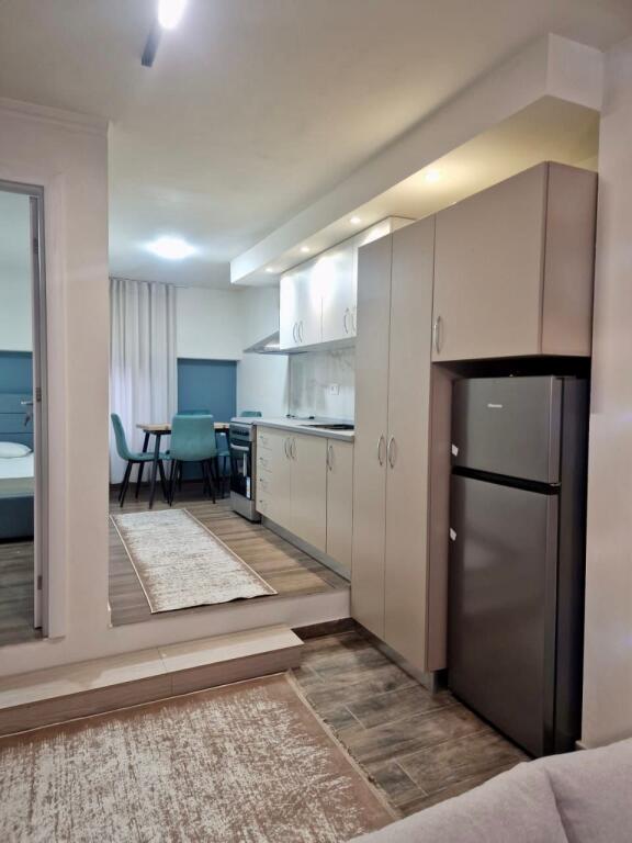 📣 QERA Apartament 2+1 📍 Stacioni i Trenit, Prane Karburant ESP Oil ✨