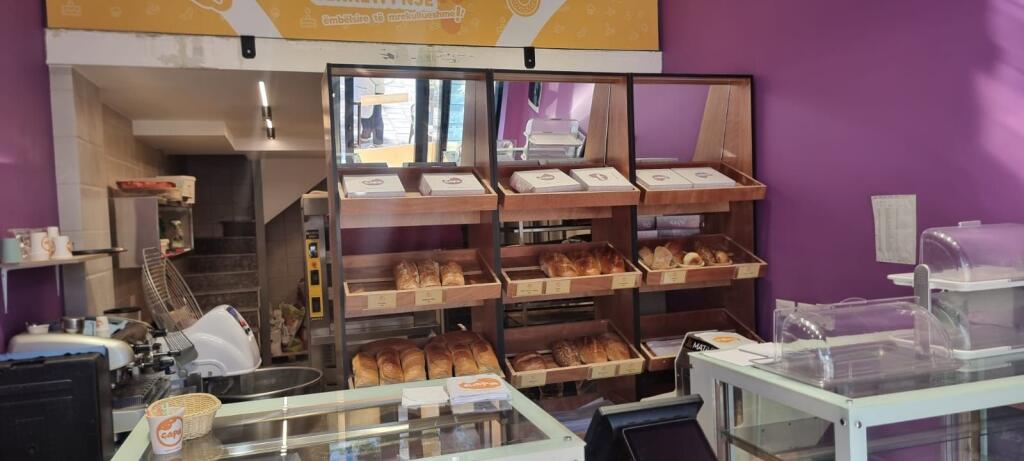 Affittasi forno per pane con Misto Mame