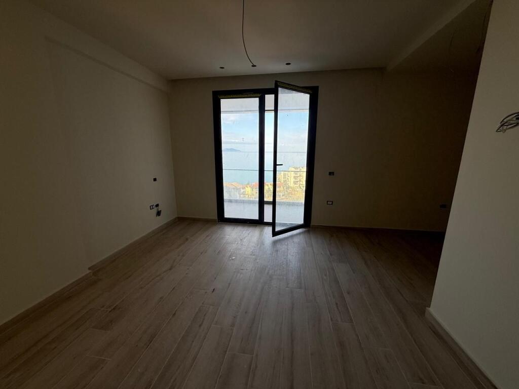 🌊🏡 Appartamento 2+1 in vendita – 📍Vlorë