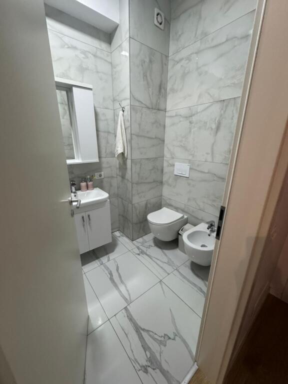 Apartament - Për Qira 1+1 TE KONTAKTI SIRI 2