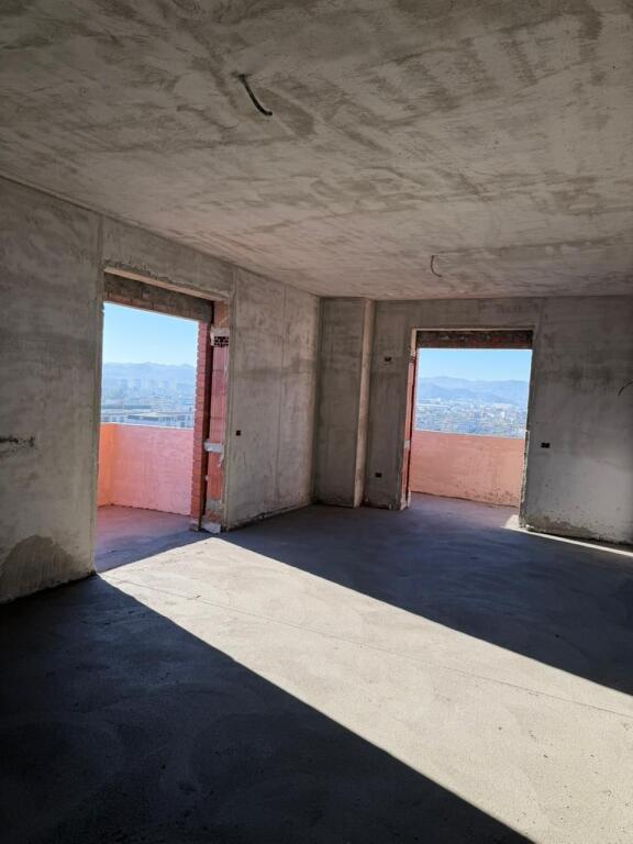 Appartamento 2+1 in Vendita vicino a Ulliri, Kamez