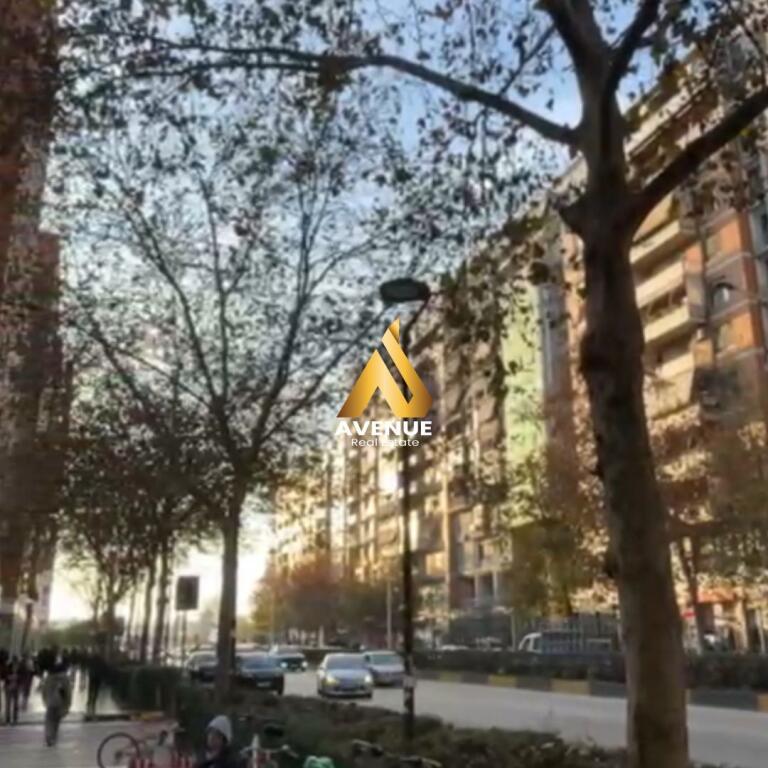 Locale Commerciale in Affitto – Via Kavaja