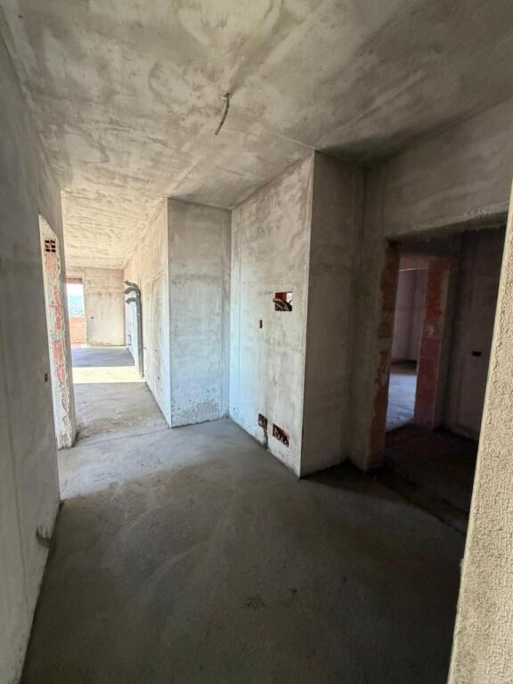 Appartamento 2+1 in Vendita vicino a Ulliri, Kamez