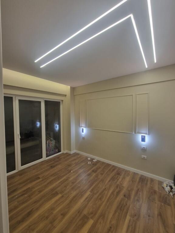 2+1,arredato,alla costruzione fz,lago secco,750 euro