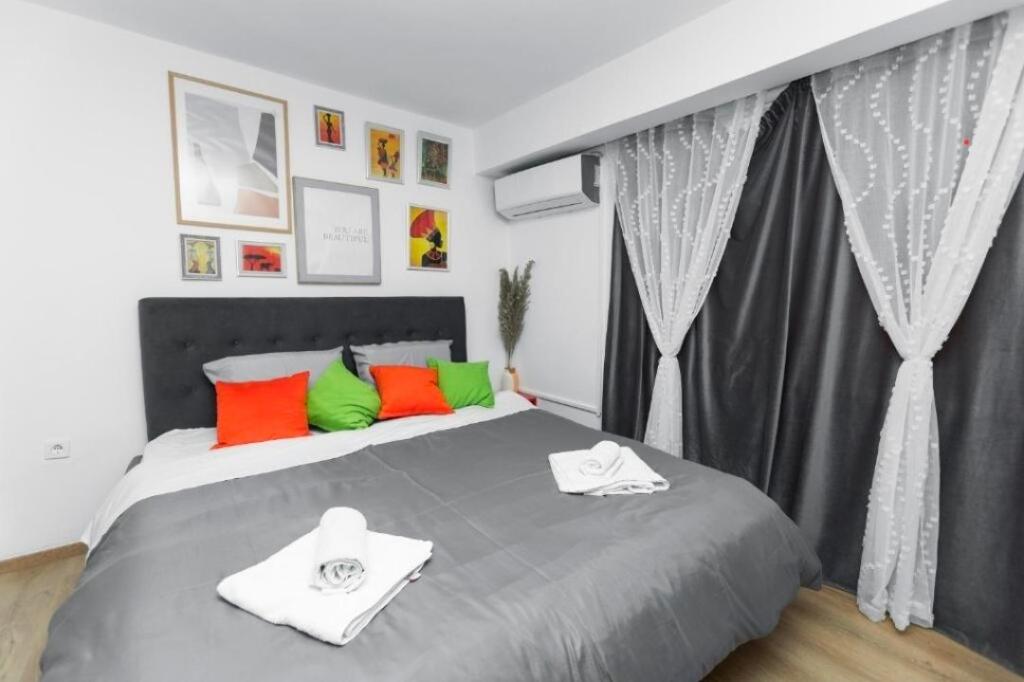 SHITET APARTAMENT 2+1 +STUDIO  NE QENDËR