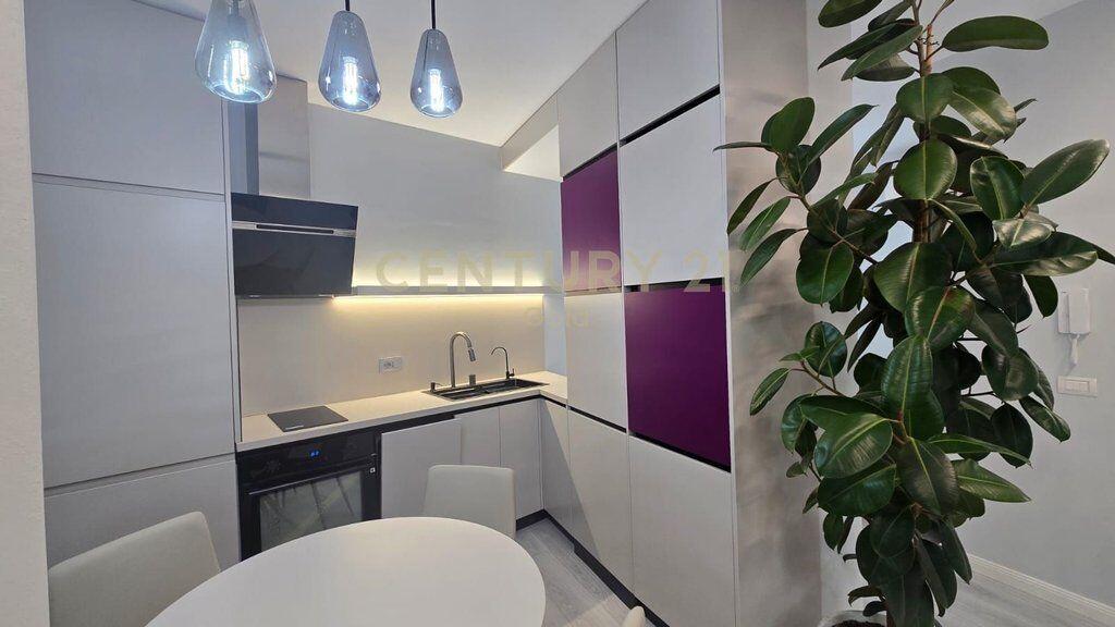 FOR RENT APARTMENT 2+ 1+ PARKING SPACE IN THE CENTER OF TIRANA NEAR 9 - STOREYS BUILDING !