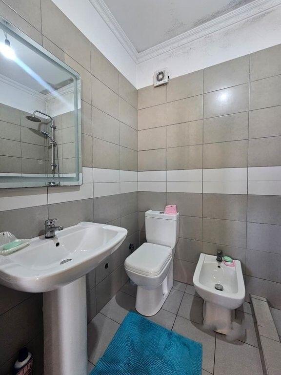 Offriamo un appartamento in vendita presso CasaItalia,.