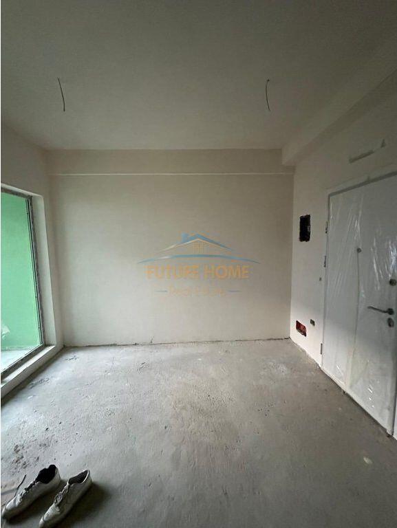 VENDESI APPARTAMENTO 1+1 COMPLESSO KADIU, ALI DEM