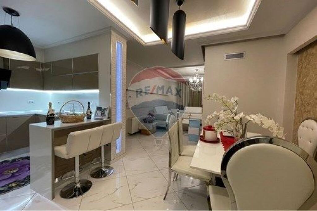 Appartamento - In Affitto - Viale Zogu I, Tirana