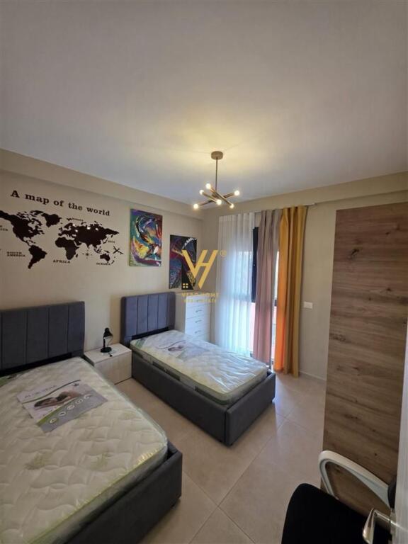 JEPET APARTAMENT 2+1+2+BLK ME QERA TE KOPSHTI BOTANIK 900 EURO