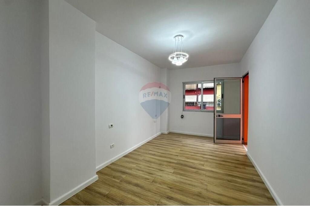 SHITET APARTAMENT 2+1, ASTIR
